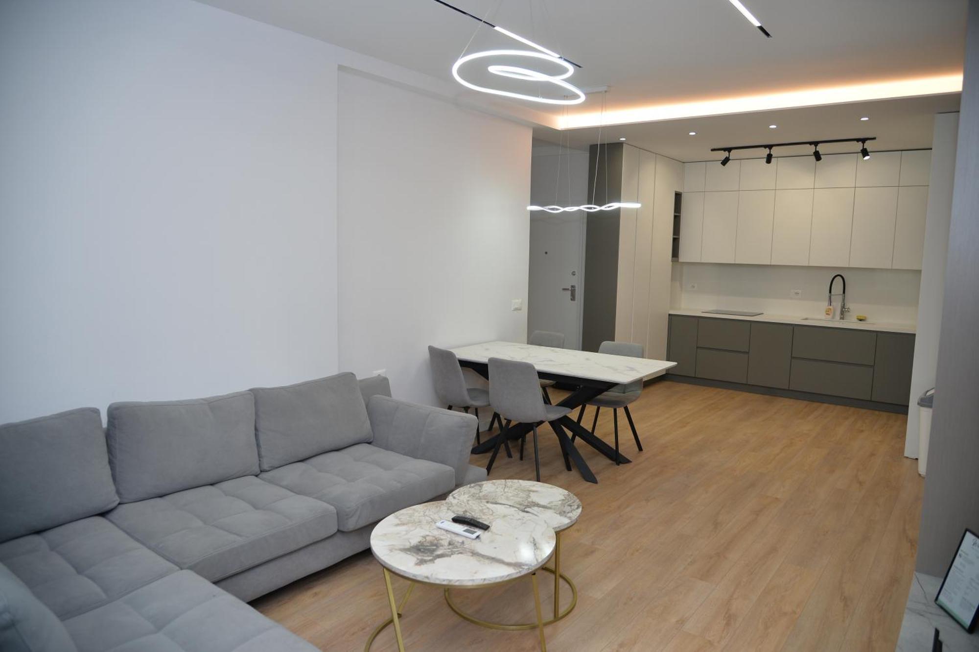 Hera Tirana Suite Deluxe Bagian luar foto